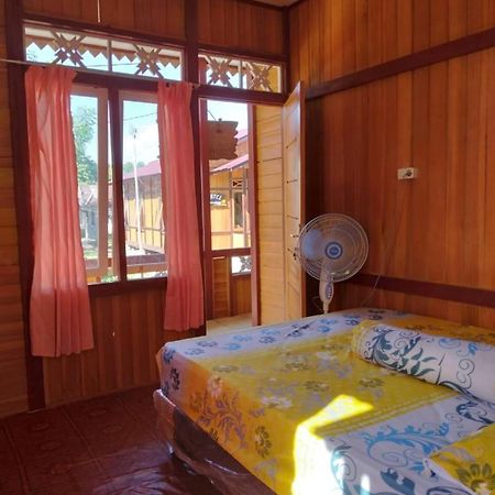 Bunaken Guesthouse Exteriör bild