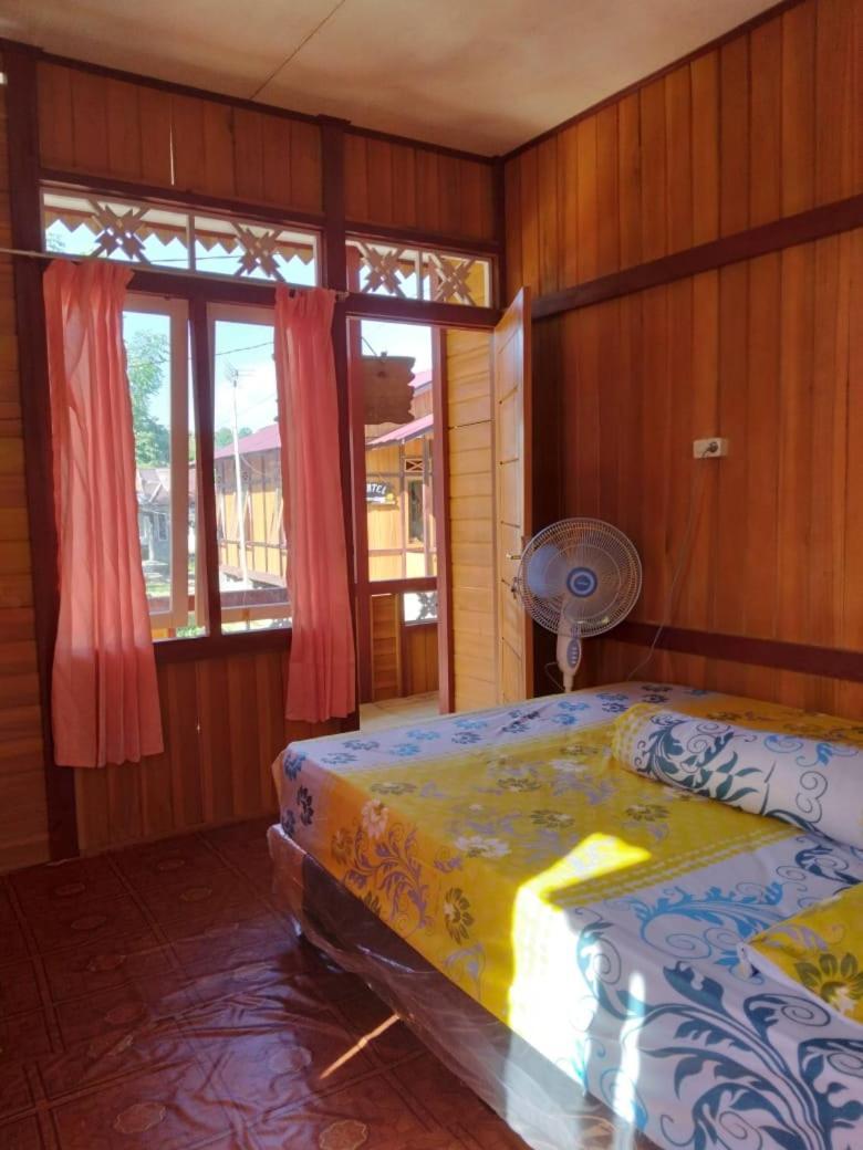 Bunaken Guesthouse Exteriör bild